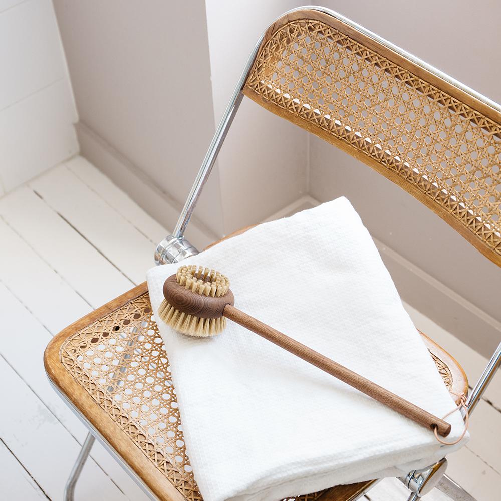 Andree Jardin Handled Heritage (Ash) Bath and Body Brush - Image 3