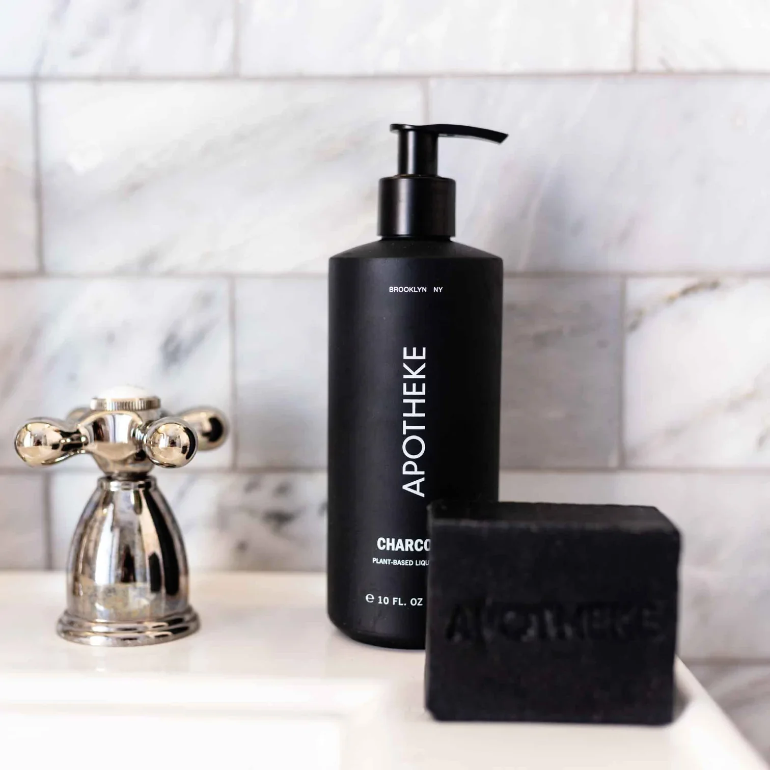 Apotheke Liquid Soap, Charcoal - Image 7