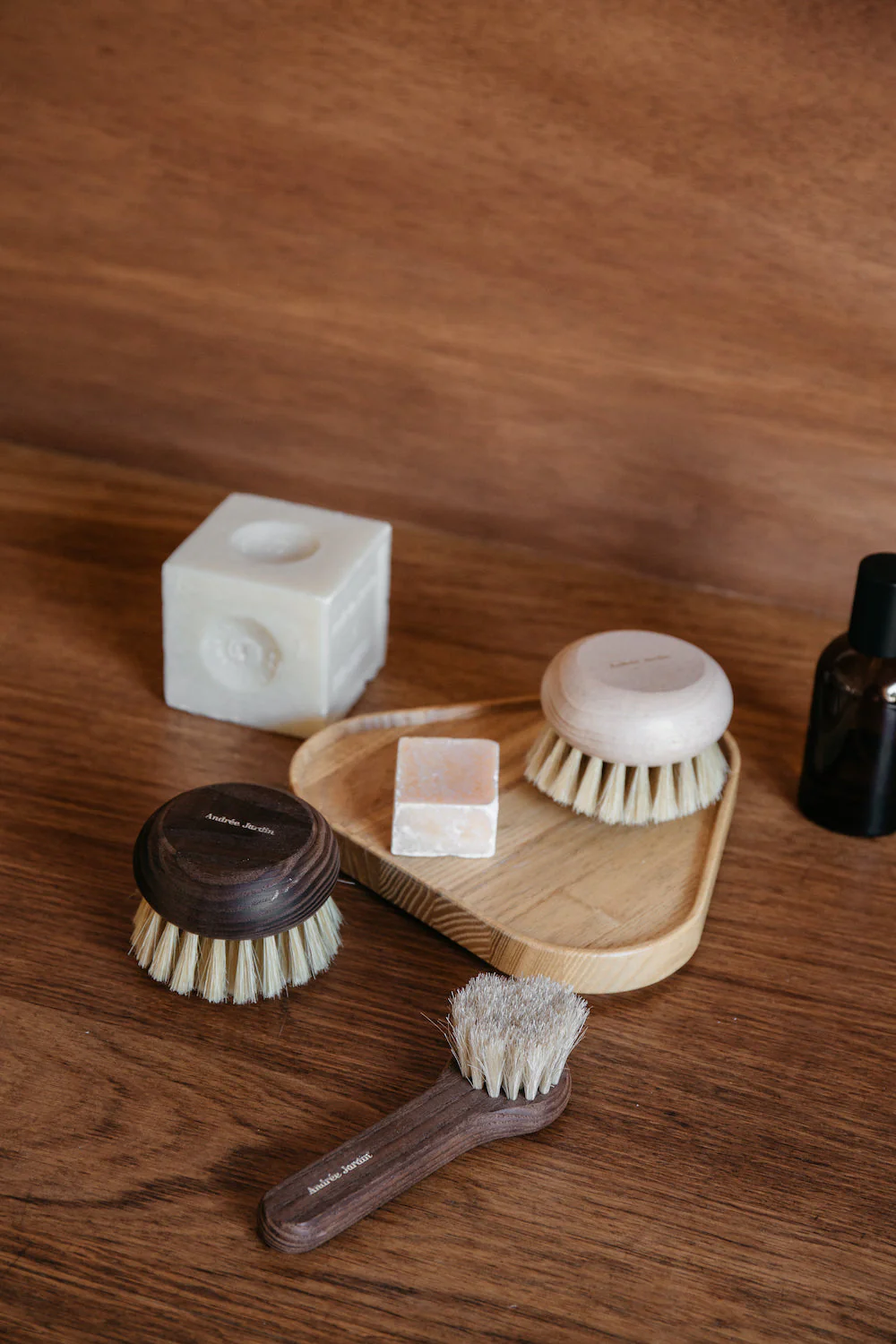 Andree Jardin Ash Wood Heritage Facial Cleansing Brush - Image 4