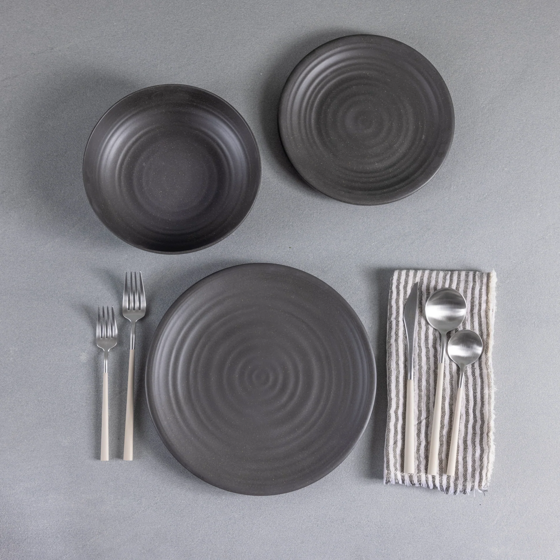 Sancha Organic Salad Plate, Slate, Set of 4 - Image 3